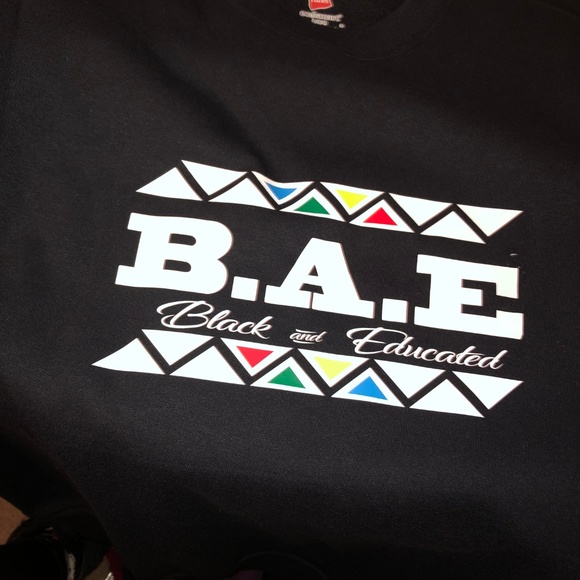 T-Shirt - Picture 7 of 7